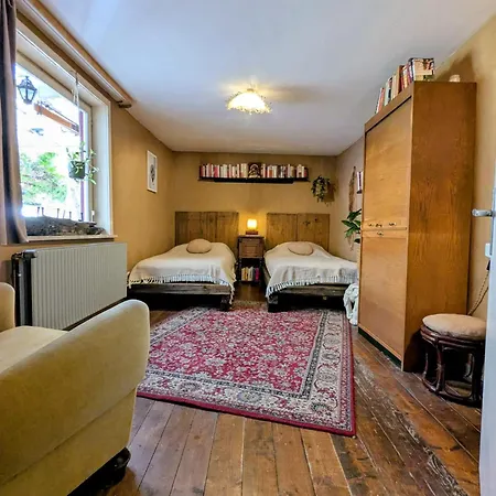 Am Waldrand Apartment *